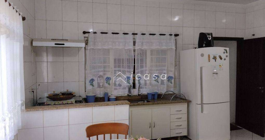 Casa com 4 dormitórios à venda, 220 m² por R$ 820.000,00 - Vila Resende - Caçapava/SP
