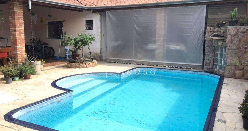 Casa com 3 dormitórios à venda, 260 m² por R$ 750.000,00 - Vila Naly - Caçapava/SP