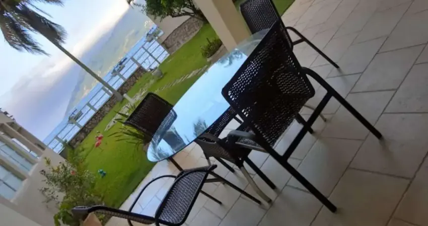 Sobrado com 3 dormitórios à venda, 250 m² por R$ 2.341.000,00 - S F Praia - São Sebastião/SP