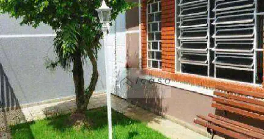 Casa com 3 dormitórios à venda, 300 m² por R$ 690.000,00 - Jardim Santa Maria - Jacareí/SP