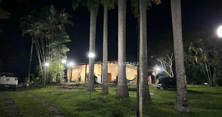 Chácara com 3 dormitórios à venda, 8000 m² por R$ 850.000,00 - Jardim Guadalupe - Caçapava/SP