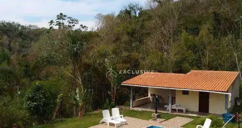 Sítio com 3 dormitórios à venda, 21000 m² por R$ 600.000,00 - Piedade - Caçapava/SP