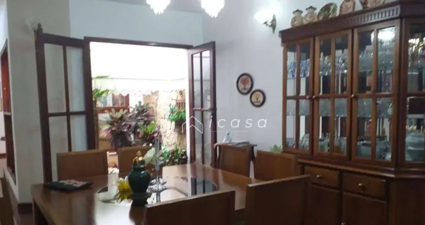 Sobrado com 3 dormitórios à venda, 358 m² por R$ 1.500.000,00 - Centro - Caçapava/SP