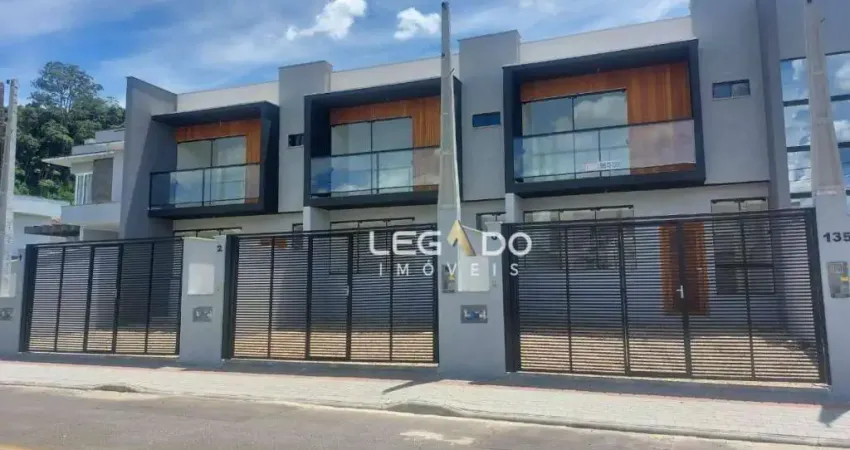Sobrado com 3 dormitórios à venda, 113 m² por R$ 598.000 - Jardim Sofia - Joinville/SC
