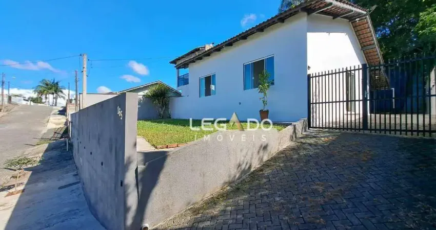 Casa Averbada com 3 dormitórios à venda (2 suítes + 1 dorm.), 91 m² por R$ 480.000 - Floresta - Joinville/SC