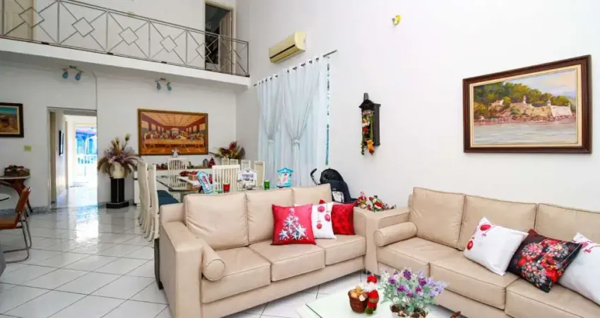 Casa com 4 dormitórios à venda, 575 m² - Encruzilhada - Santos/SP