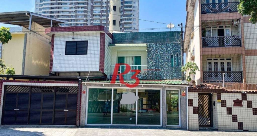 Sobrado com 3 dormitórios à venda, 220 m² por R$ 1.200.000,00 - Encruzilhada - Santos/SP