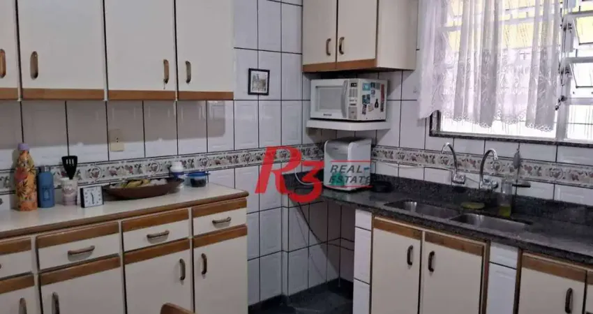 Sobrado com 3 dormitórios à venda, 120 m² por R$ 480.000,00 - Chico de Paula - Santos/SP