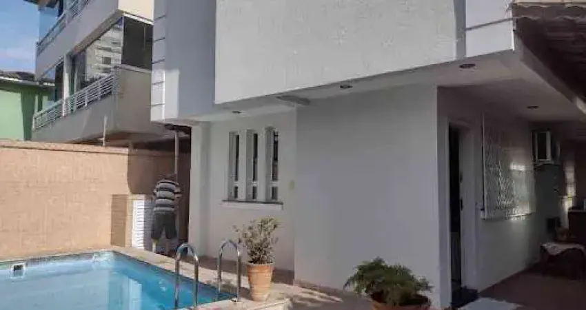 Sobrado com 3 dormitórios à venda, 100 m² por R$ 1.710.000,00 - Aparecida - Santos/SP