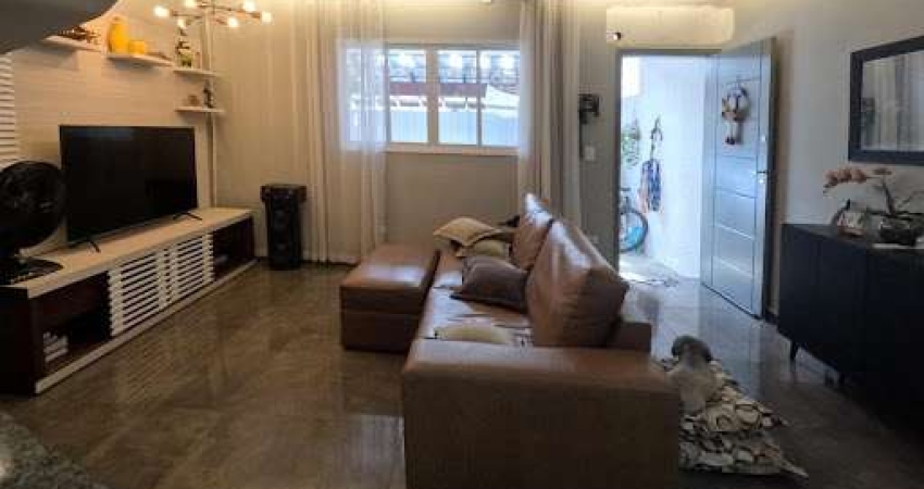 Sobrado com 3 dormitórios à venda, 140 m² por R$ 860.000,00 - Campo Grande - Santos/SP