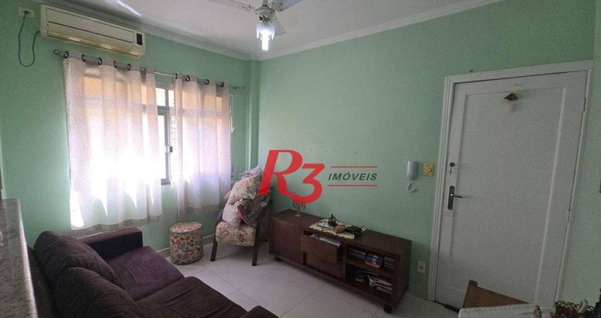 Apartamento com 1 dormitório à venda, 54 m² por R$ 300.000,00 - Centro - São Vicente/SP