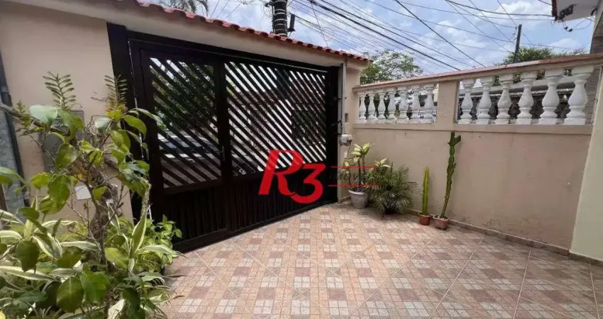 Casa com 2 dormitórios à venda, 115 m² por R$ 420.000,00 - Vila São Jorge - São Vicente/SP