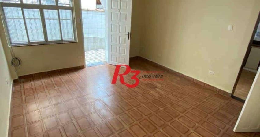 Sobrado com 2 dormitórios à venda, 78 m² por R$ 325.000,00 - Macuco - Santos/SP