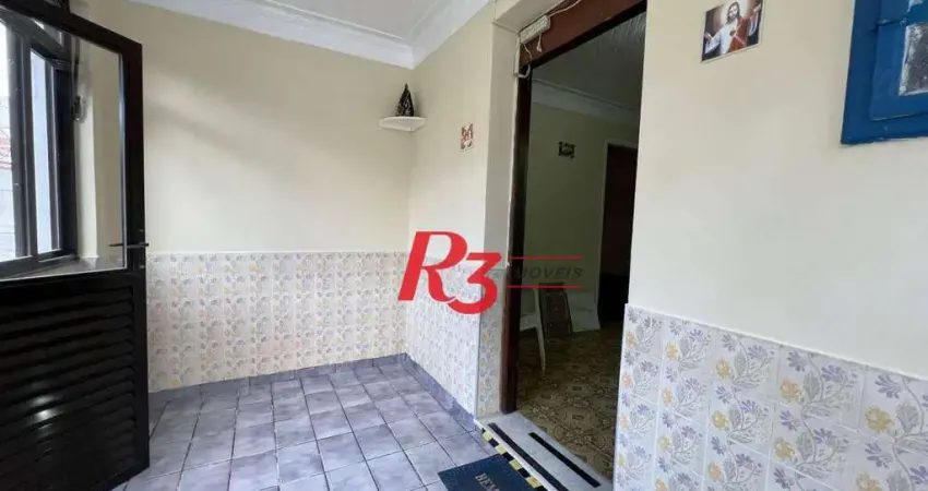 Sobrado com 3 dormitórios para alugar, 301 m² por R$ 8.592,00/mês - Vila Belmiro - Santos/SP