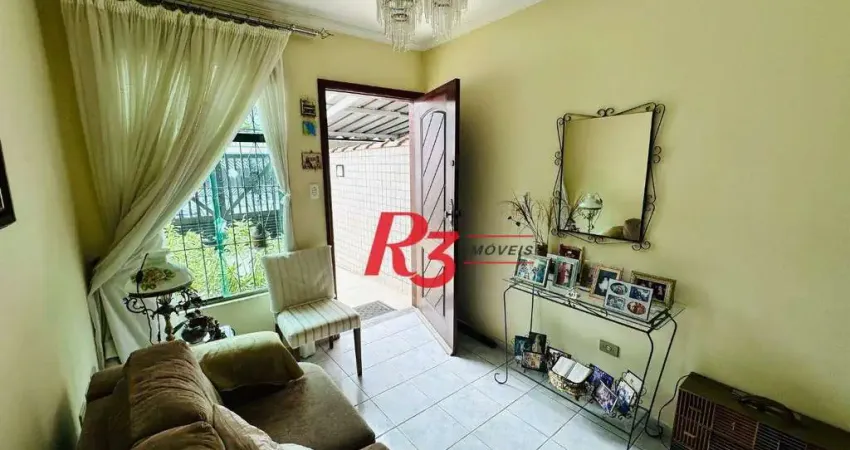 Casa sobreposta à venda 3 quartos suíte 1 vaga Boqueirão Santos