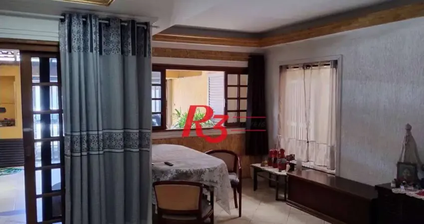 Sobrado com 3 dormitórios à venda, 283 m² por R$ 650.000,00 - Chico de Paula - Santos/SP