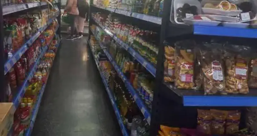 Ponto comercial à venda na Rua Francisco Derosso, 5765, Alto Boqueirão, Curitiba
