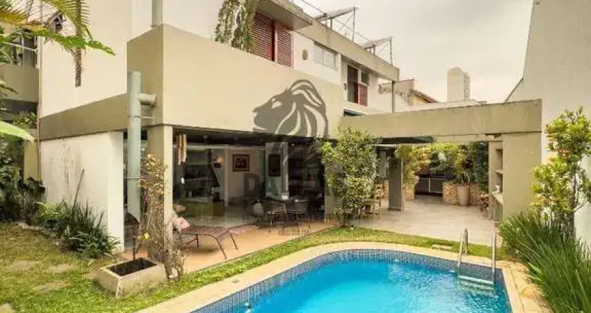 Sobrado com 3 dormitórios à venda, 300 m² por R$ 2.970.000 - Mooca - São Paulo/SP