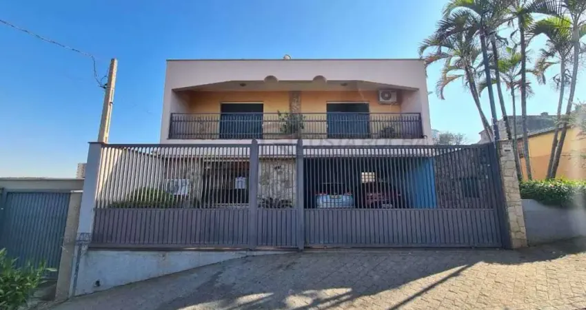 Casa com 3 dormitórios à venda, 307 m² por R$ 750.000,00 - Vila Henrique - Salto/SP