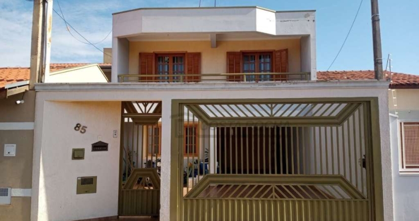 Casa com 3 dormitórios à venda, 192 m² por R$ 639.000 - Jardim Santa Marta - Salto/SP