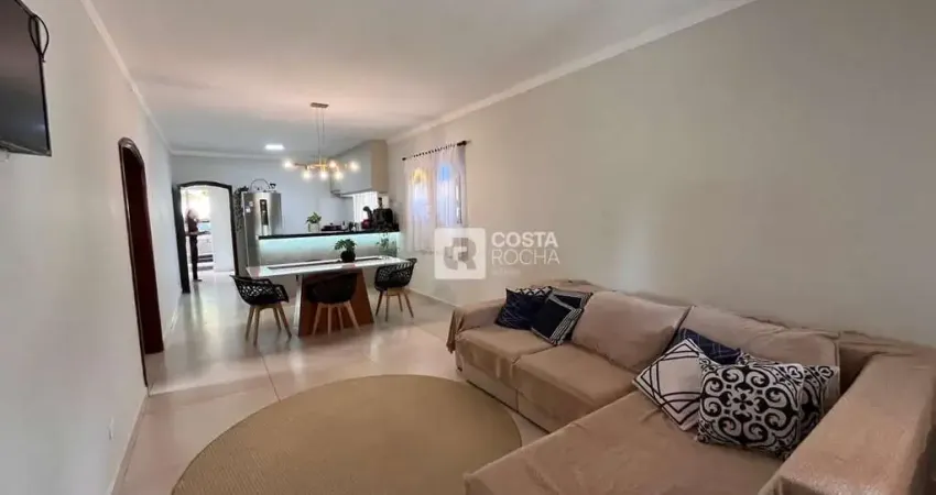 Casa com 3 quartos- Condomínio Zuleika Jabour - Salto/SP