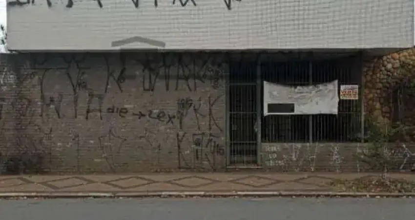 Casa com 3 dormitórios à venda, 218 m² por R$ 650.000,00 - Centro - Salto/SP