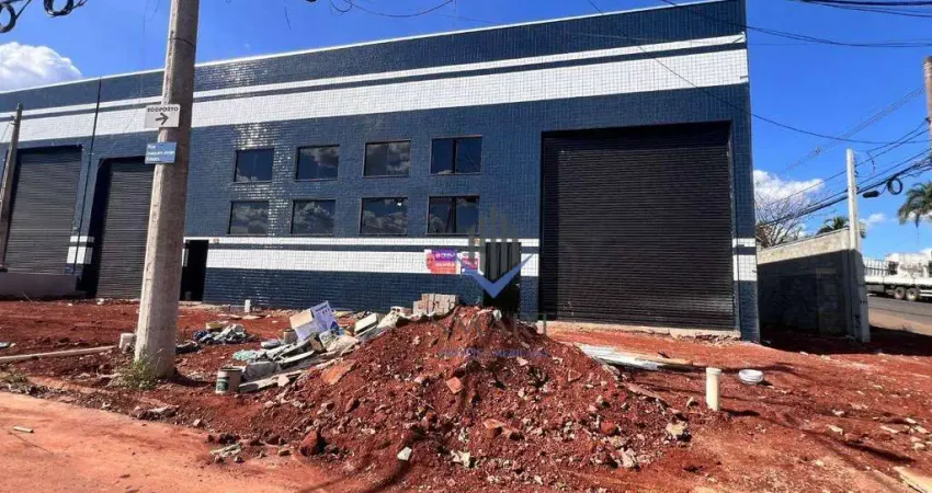 Salão para alugar, 257 m² por r$ 7.000/mês - loteamento industrial machadinho - americana/sp