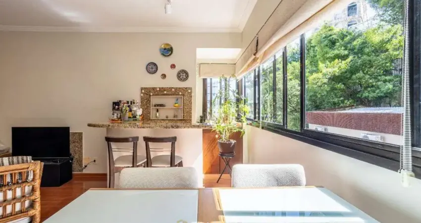 Apartamento de 3 quartos e 93m² à venda em Rio Branco, Porto Alegre.