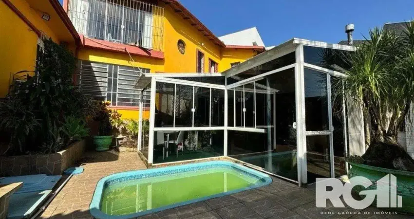 Casa com 3 quartos à venda na Rua Somália, 227, Vila Ipiranga, Porto Alegre