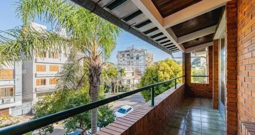 Casa com 6 quartos à venda na Rua Carlos Von Koseritz, 666, São João, Porto Alegre