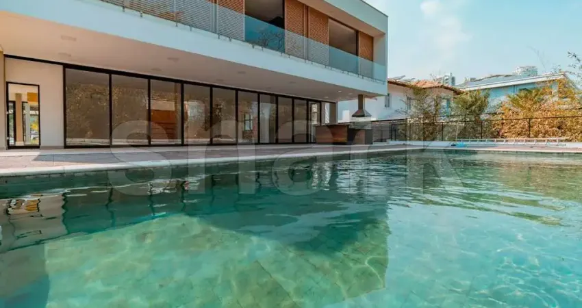Casa para venda e locação em Alphaville, Barueri-SP