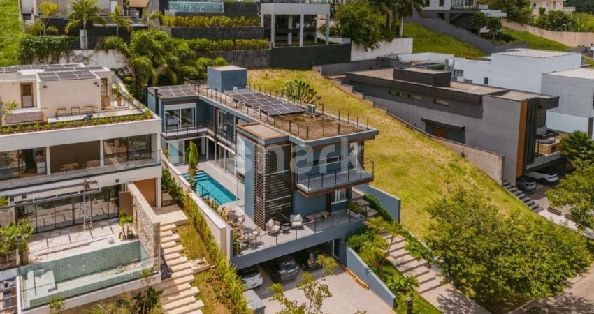 Casa à venda e locação em  Alphaville, Santana de Parnaíba, SP