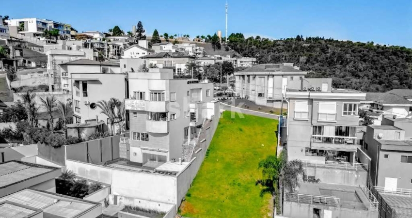 Terreno com 360m² para venda por R$ 605.000,00 em Alphaville, Santana de Parnaíba-SP