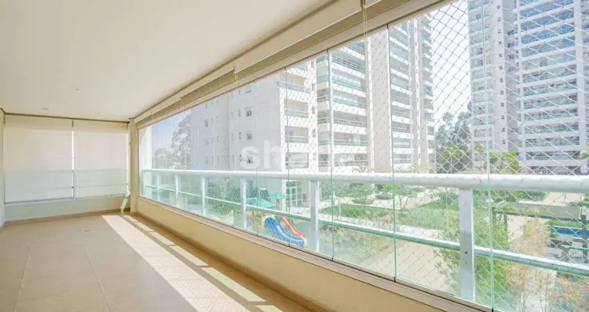 Apartamento à venda por R$ 2.400.000,00 em Alphaville, Santana de Parnaíba-SP