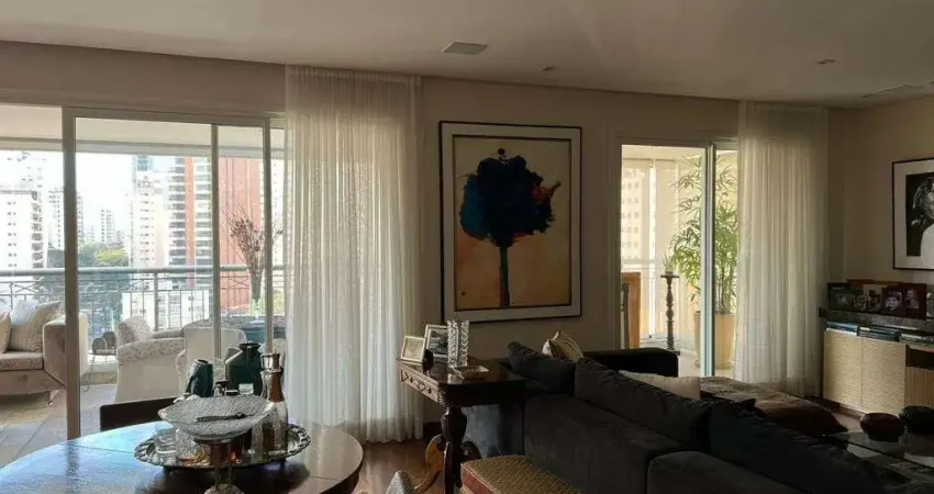 Casa à venda por R$ 11.000.000,00 em Vila Nova Conceição, São Paulo-SP