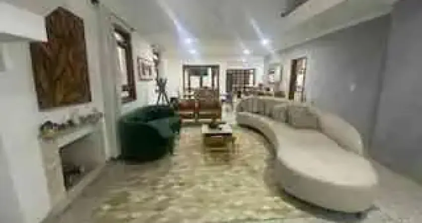 Casa à venda por R$ 3.000.000,00 em Alphaville, Santana de Parnaíba, SP