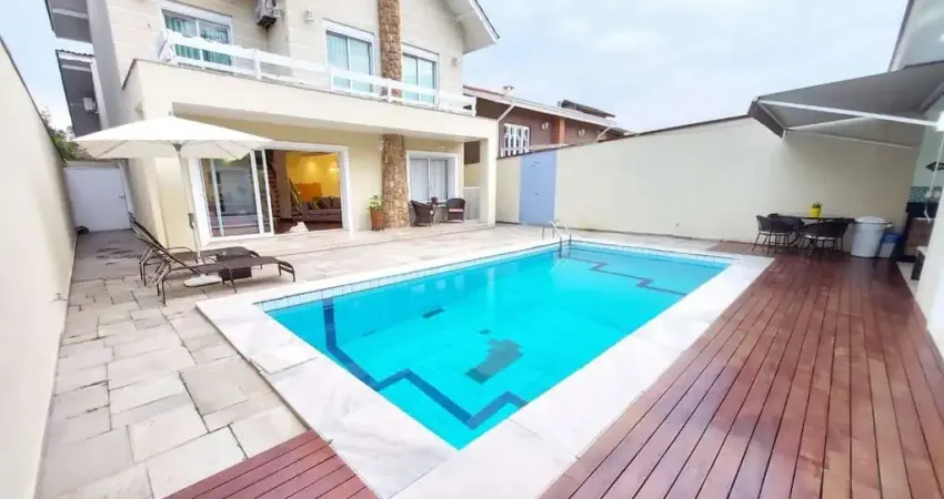 Casa à venda por R$ 4.500.000,00 em Alphaville, Santana de Parnaíba-SP