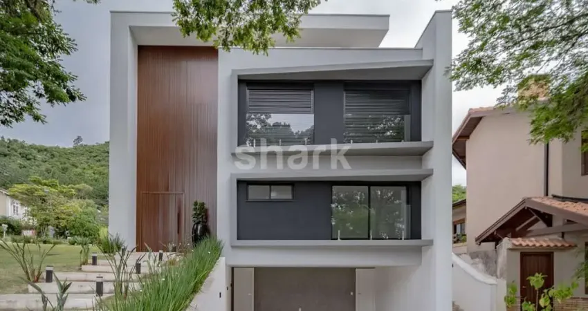 Casa à venda por R$5.000.000,00 em Alphaville - Santana de Parnaíba