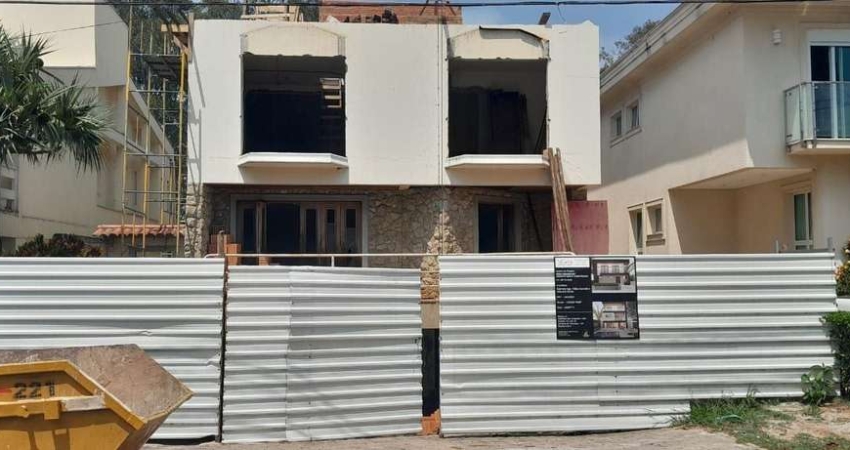 Casa em condomínio fechado com 4 quartos à venda no Alphaville, Santana de Parnaíba 