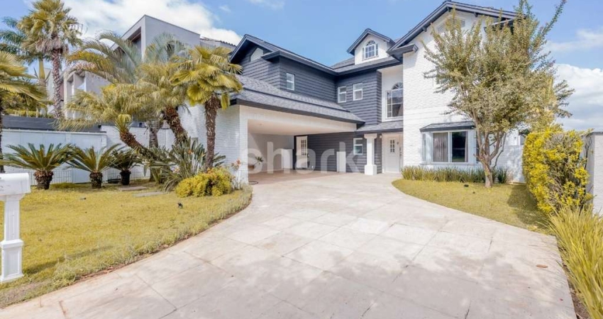 Casa a venda por R$ 5.600.000,00 em Alphaville, Santana de Parnaiba-SP
