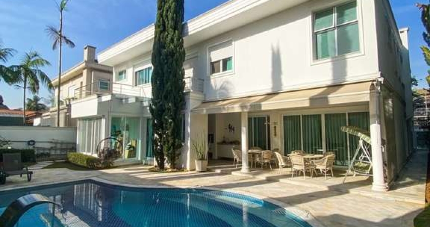 Casa à venda por R$ 9.900.000,00 em Alphaville, Barueri-SP