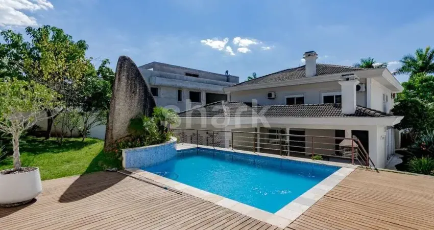 Casa à venda por R$ 9.700.000,00 em Alphaville, Santana de Parnaíba-SP