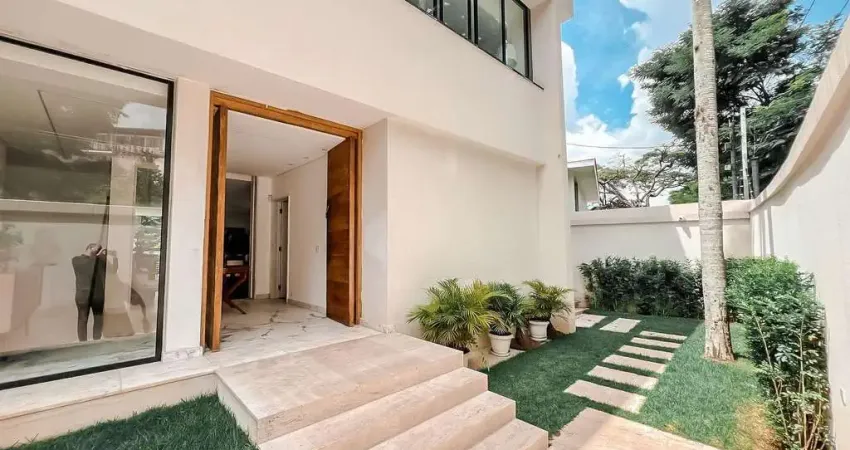 Casa com 4 quartos à venda no Jardim Guedala, São Paulo 