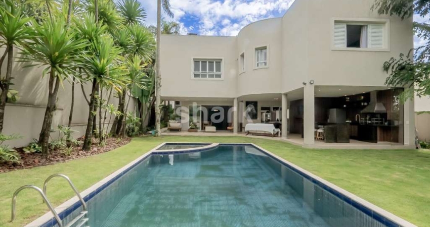 Casa para venda por R$ 9.900.000,00  em Alphaville,  Santana de Parnaíba-SP