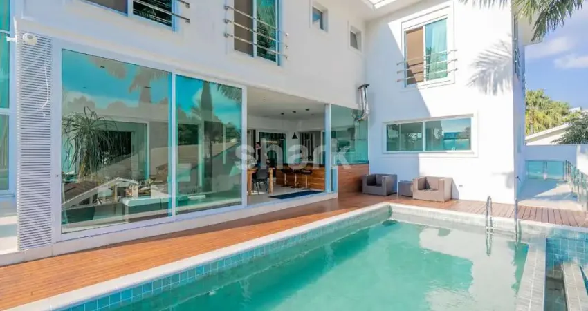 Casa à venda por R$ 7.500.000,00  em Alphaville - Santana de Parnaíba