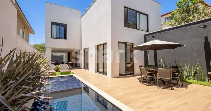 Casa à venda por R$ 9.700.000,00 em Jardim Paulista, São Paulo-SP