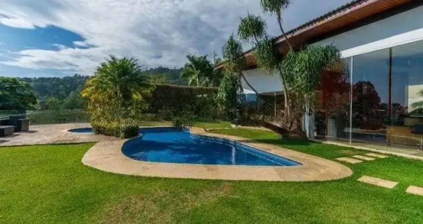 Casa à venda por R$ 17.900.000,00 em Alphaville, Barueri - SP