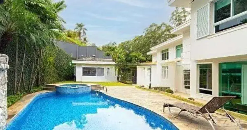 Casa à venda por R$8.800.000.00 em Alphaville Tamboré, Barueri - SP