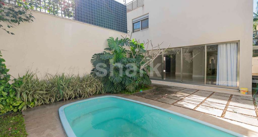 Casa para venda por R$ 11.600.000,00 em condomínio fechado no Jardim Europa - SP