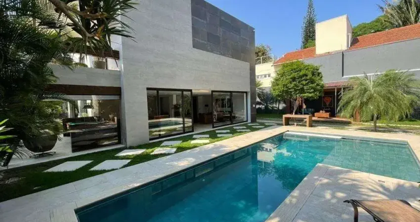 Casa INCRÍVEL no Jardins